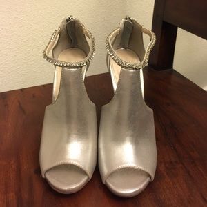 Pu Upper,Platform,Color Ivory Fab,Silver