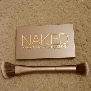 Urban Decay Set of Naked Flushed in Native/Brush