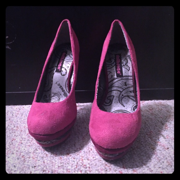 Dollhouse Pink heels Worn twice!