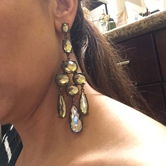 Gorgeous  earring. - Picture 3 of 3