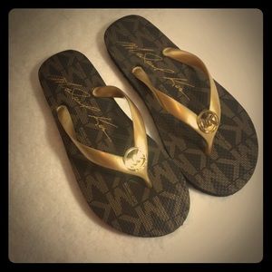 🎀🎀MICHAEL KOR!!! Flip Flops!