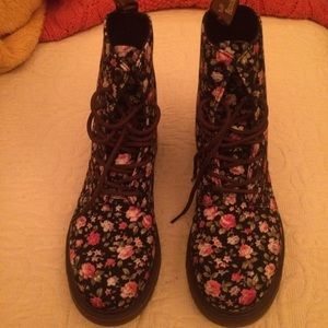 Floral Doc martens!! New!!!
