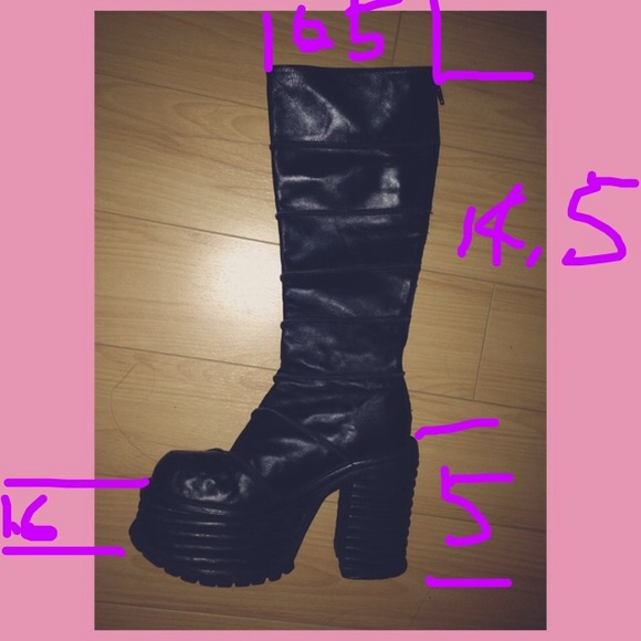 Sold - Picture 3 of 3