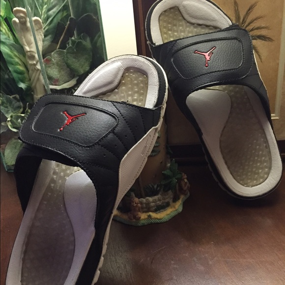 Jordan Slides Black/Red/White. MENS SZ 9