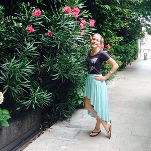 Forever 21 Mint High Low Skirt