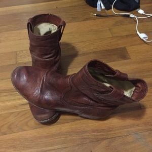 Frye Ankle Boots (Coniac)