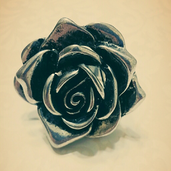 Rose Ring - Picture 1 of 2
