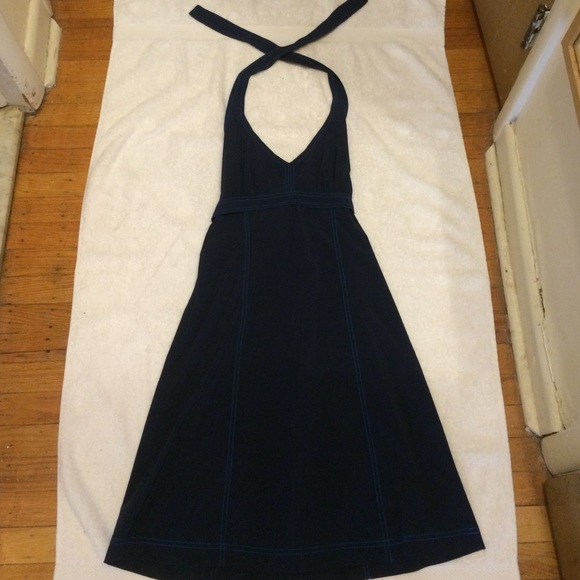 Perfect everyday blue athletic halter dress! 🎉💙