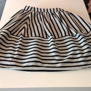 🌿 Mid-Length Stripped Skirt 🌿