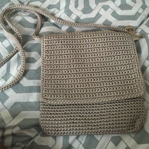 Sak light gray crossover