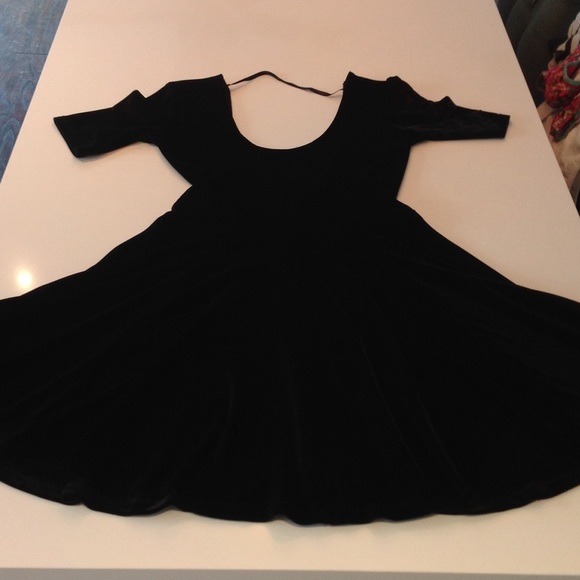 👽 Black Velvet Skater Dress 👽