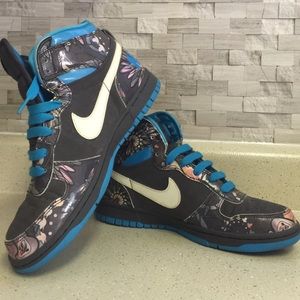 High top Nike