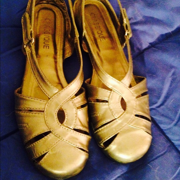 Sandals - Picture 2 of 2