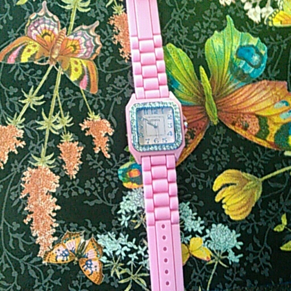 Watch - Picture 2 of 3