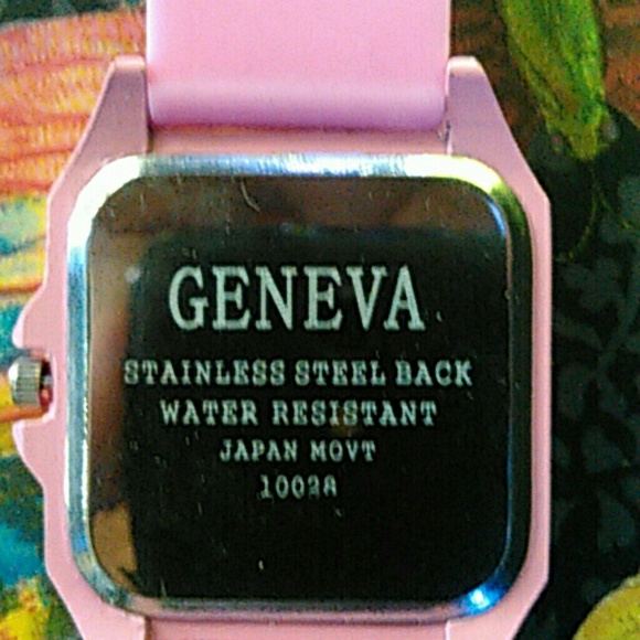 Watch - Picture 3 of 3