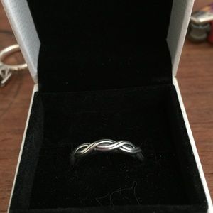 Brand new pandora changing seasons ring