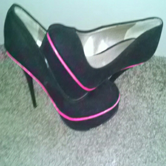 Pink And Black Heels - Picture 1 of 1