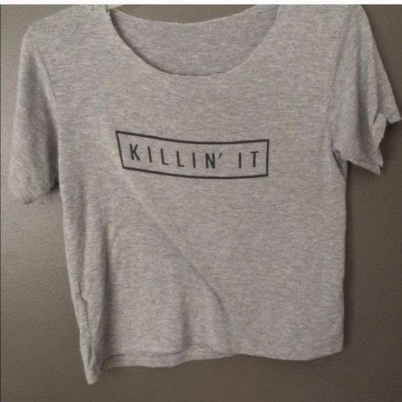 BRANDY MELVILLE 'Killin it' Grey Crop top