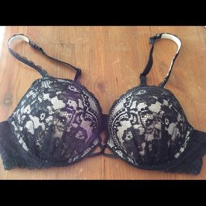 ***50% OFF SALE: Victoria's Secret Miracle Bra