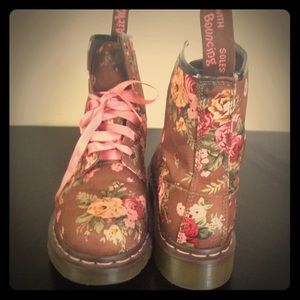 Floral doc martens