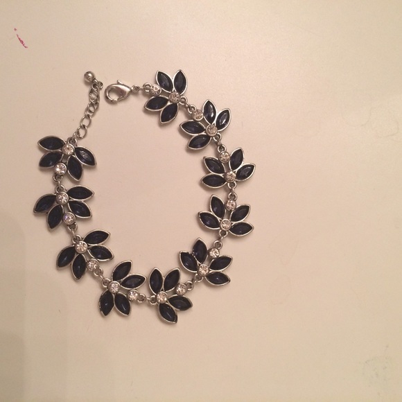Navy and silver leaf bracelet