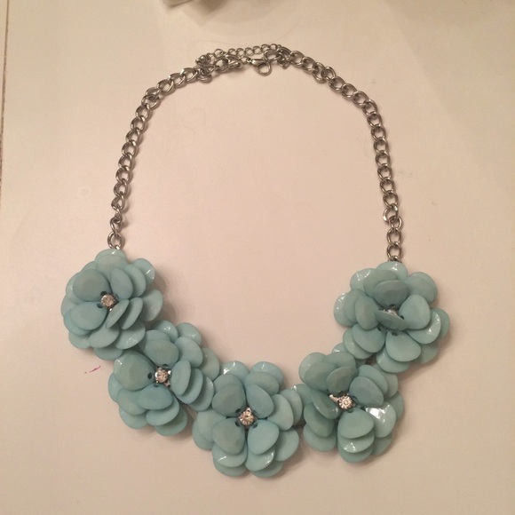 Tiffany blue statement necklace