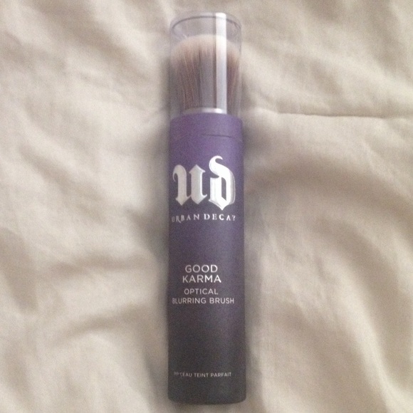 Urban Decay Good Karma Optical Blurring Brush