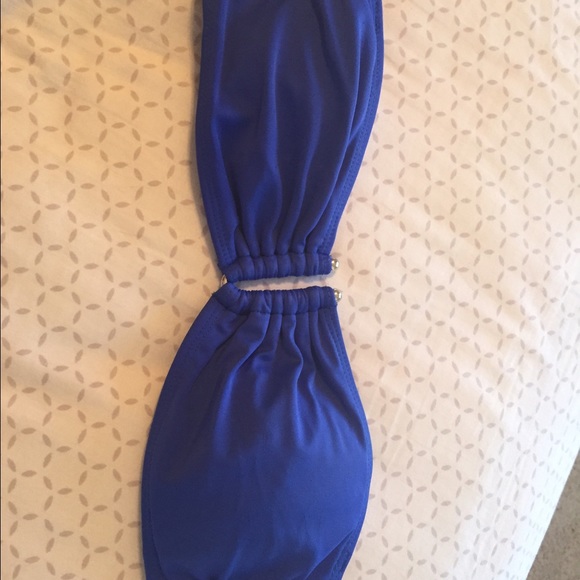 Blue strapless bikini top