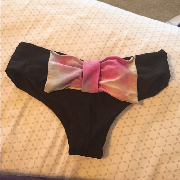 Black tie dye bow bottoms