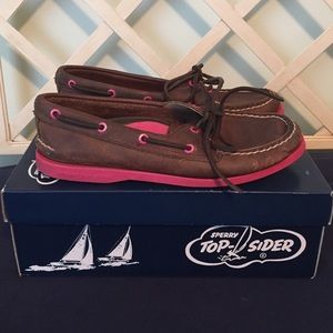 Dark Brown/Fuschia Sperrys