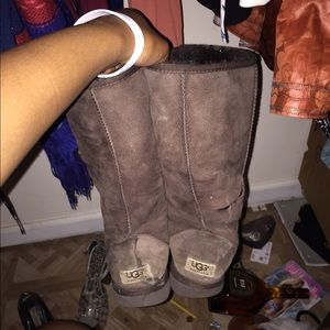 Very used tall original ugg brown boots