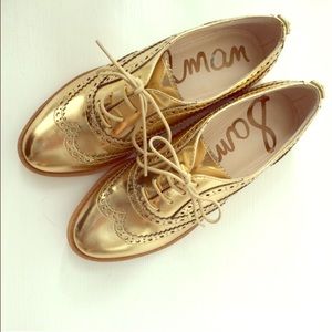 Sam Edelman Gold Oxfords 5.5