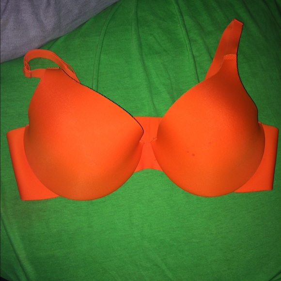 NWOT VS Bra 36C