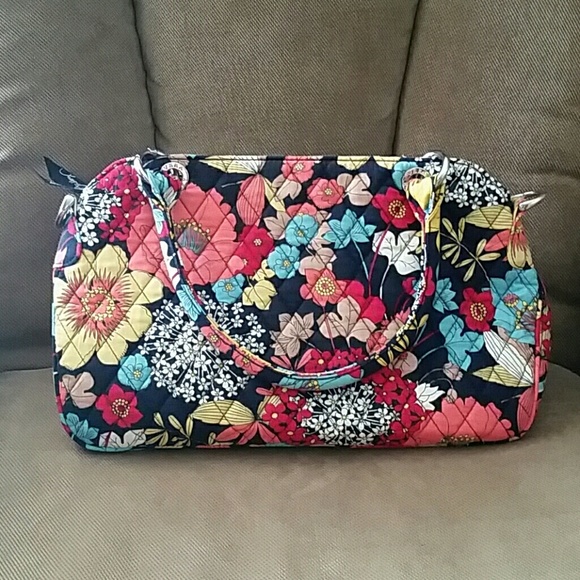 Vera Bradley Handbags - *SALE TODAY* Vera Bradley Happy Snails Chain Bag