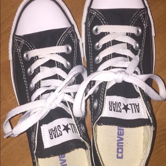 black low top converse