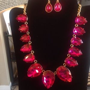 Fushia pink chunky rhinestone necklace.