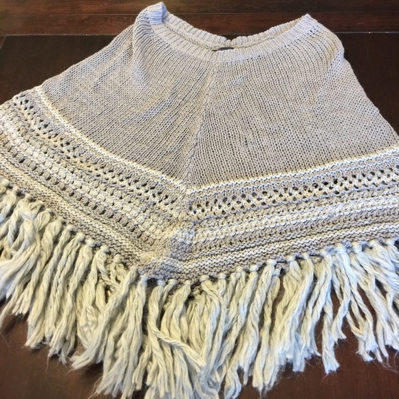 Grey American Eagle poncho - Picture 1 of 3