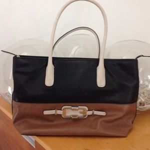 Guess purse