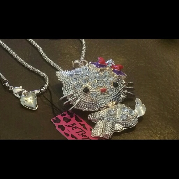 Sold on macari.  HELLO kitty*Glam Kitty - Picture 2 of 4