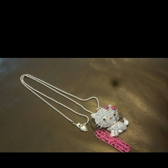 Sold on macari.  HELLO kitty*Glam Kitty - Picture 3 of 4