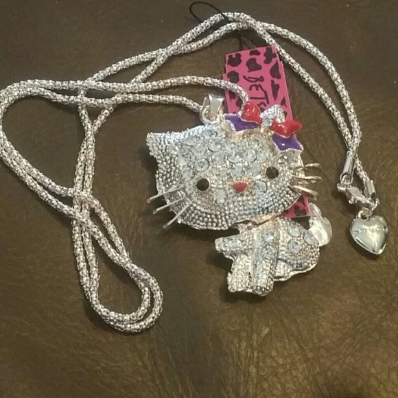 Sold on macari.  HELLO kitty*Glam Kitty - Picture 4 of 4
