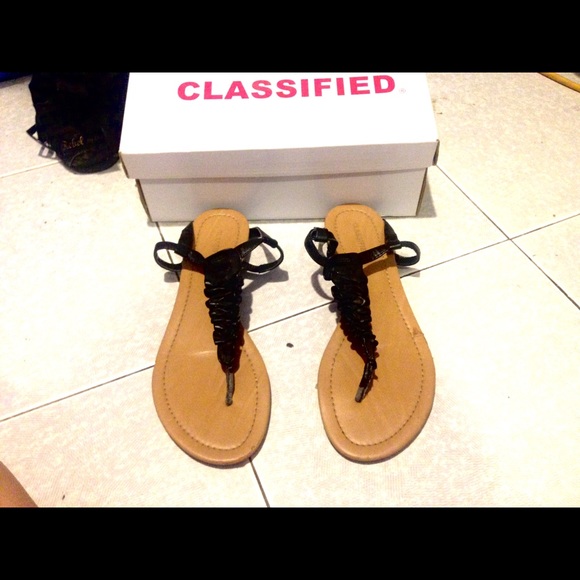 Flats - Picture 1 of 2