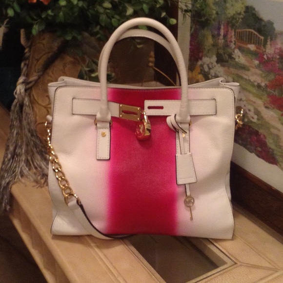 MICHAEL Michael Kors Handbags - MICHAEL KORS HAMILTON FUSHIA