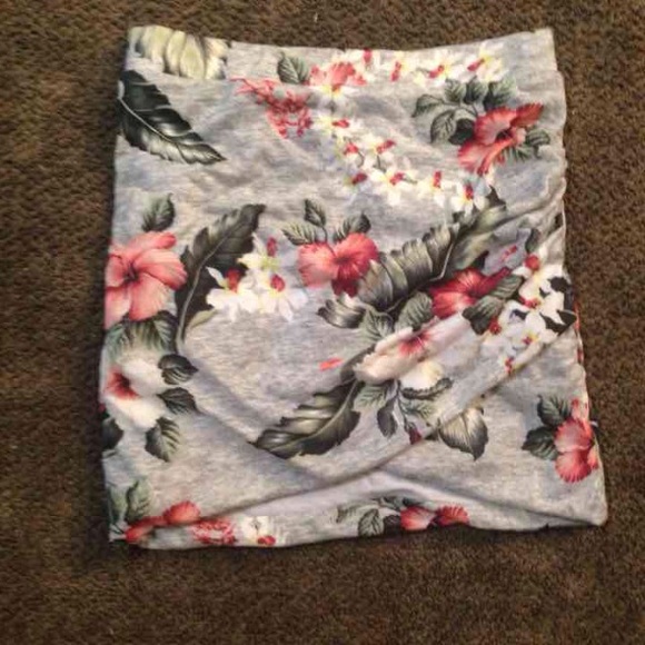 Zara Dresses & Skirts - ZARA. Floral Print Mini Skirt