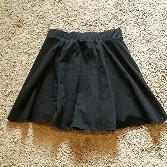 Black wet seal skirt