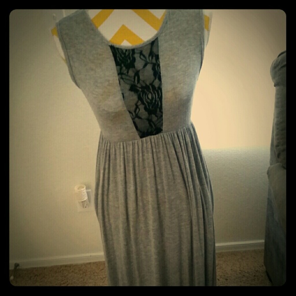 Maternity maxi