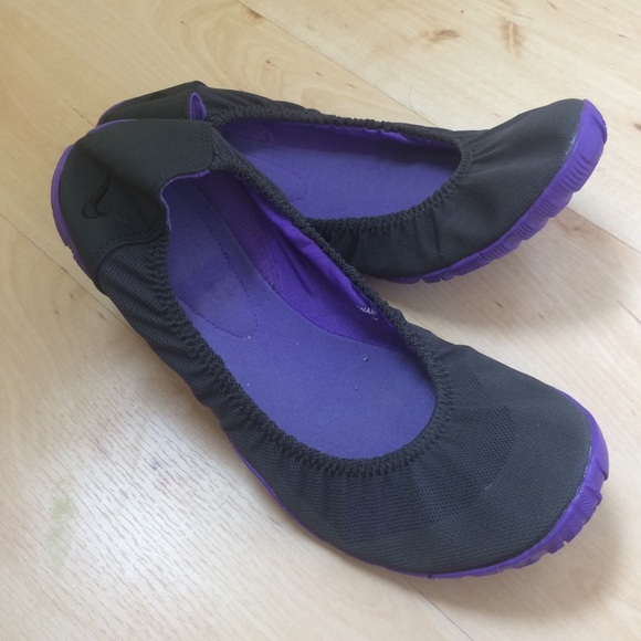 Nike Grey Ballet Flats