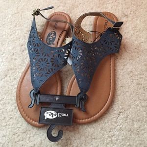 Rue 21 sandals size small *make an offer