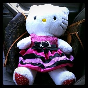Hello kitty build 'a' bear! Like new!