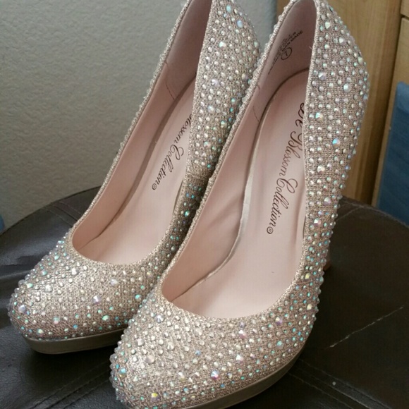 Outwear heels